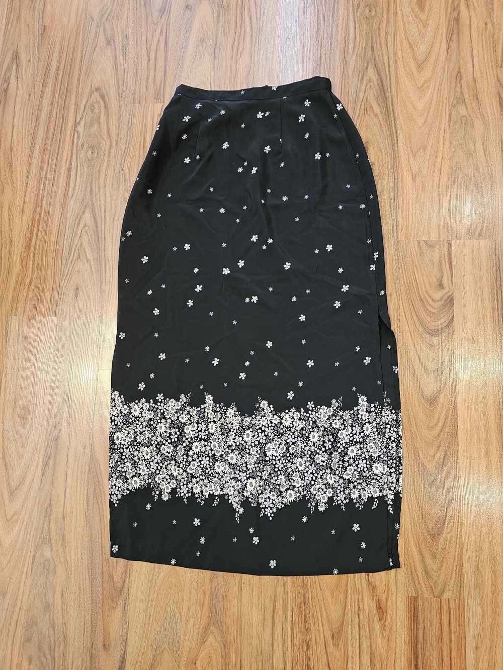 Rikki J New York Women’s Black Floral Midi Skirt